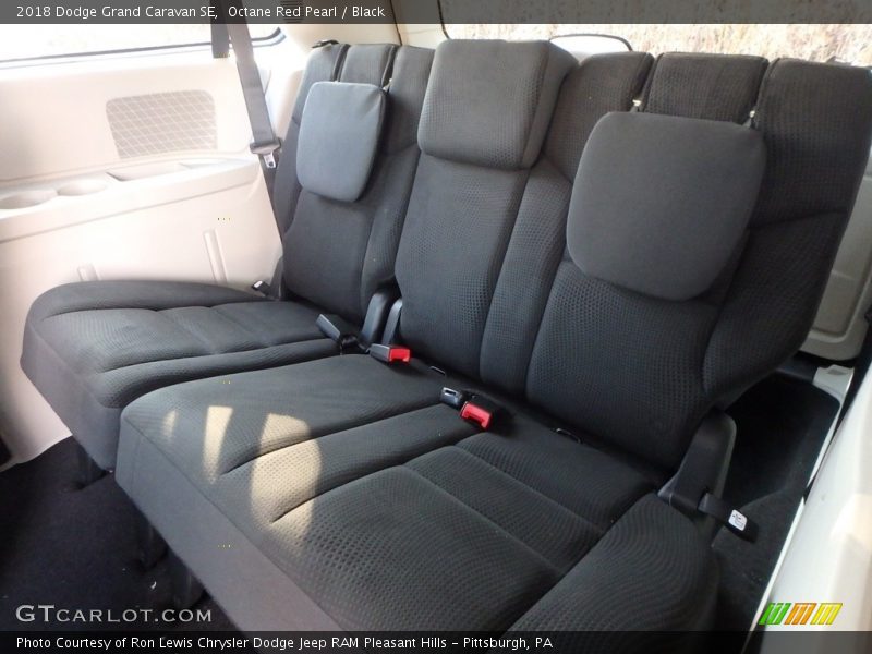 Octane Red Pearl / Black 2018 Dodge Grand Caravan SE