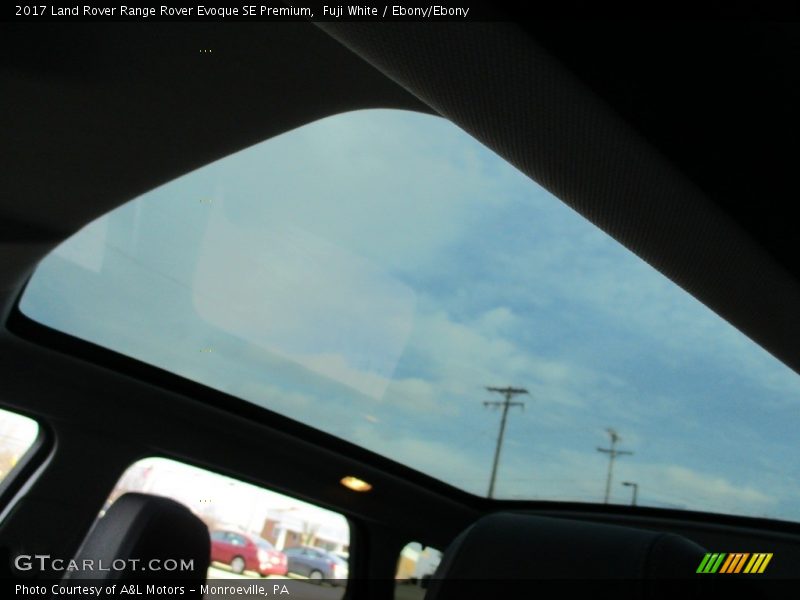 Fuji White / Ebony/Ebony 2017 Land Rover Range Rover Evoque SE Premium