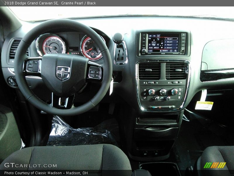 Granite Pearl / Black 2018 Dodge Grand Caravan SE