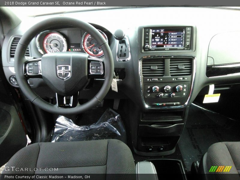 Octane Red Pearl / Black 2018 Dodge Grand Caravan SE