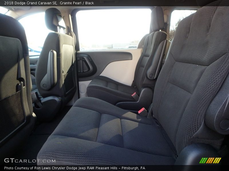 Granite Pearl / Black 2018 Dodge Grand Caravan SE
