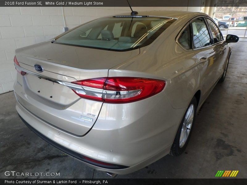 White Gold / Medium Light Stone 2018 Ford Fusion SE