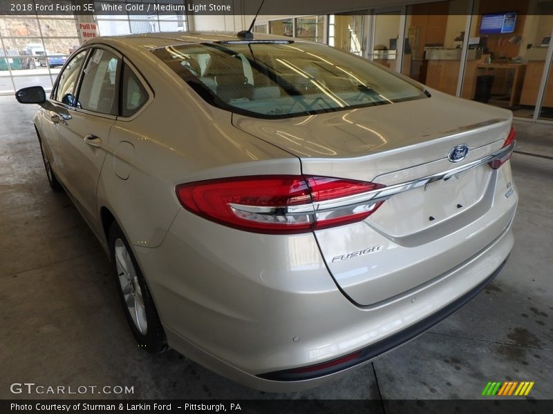 White Gold / Medium Light Stone 2018 Ford Fusion SE