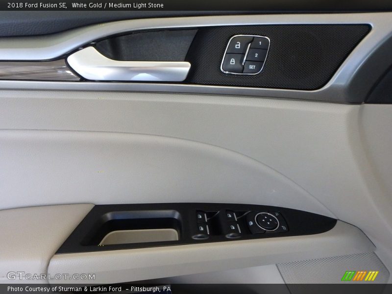 White Gold / Medium Light Stone 2018 Ford Fusion SE
