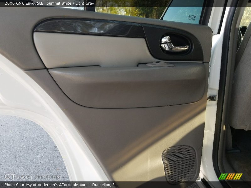 Summit White / Light Gray 2006 GMC Envoy SLE