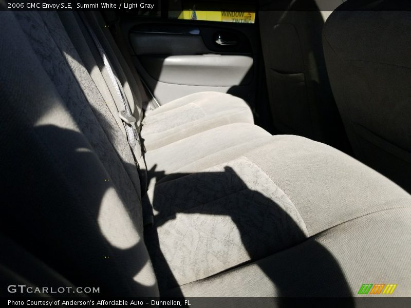 Summit White / Light Gray 2006 GMC Envoy SLE