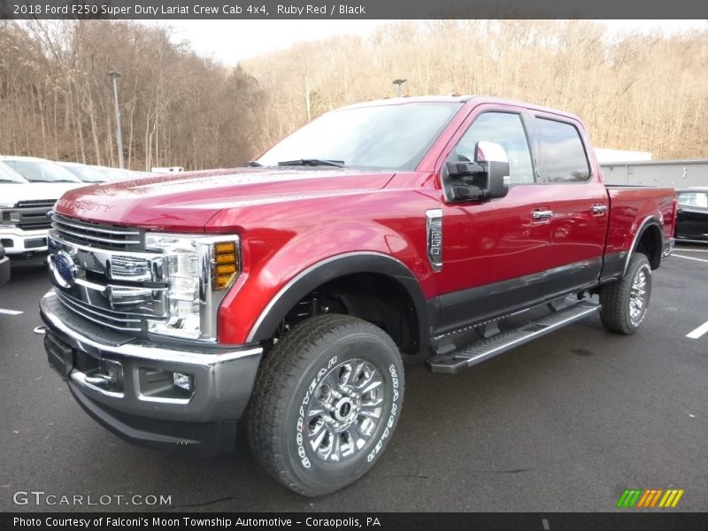 Front 3/4 View of 2018 F250 Super Duty Lariat Crew Cab 4x4