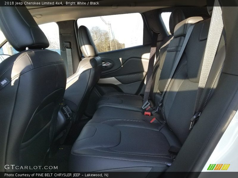 Bright White / Black 2018 Jeep Cherokee Limited 4x4