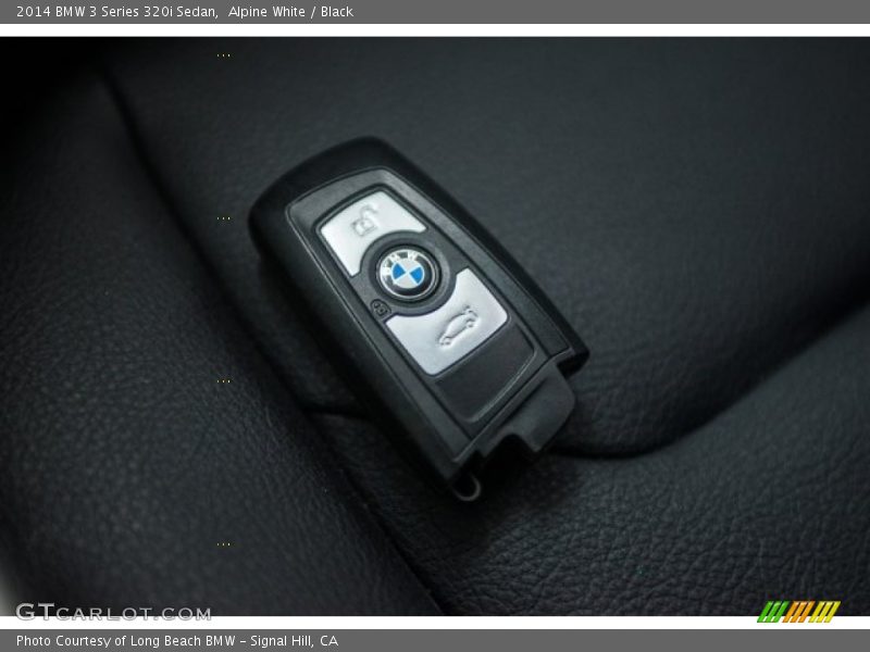 Alpine White / Black 2014 BMW 3 Series 320i Sedan