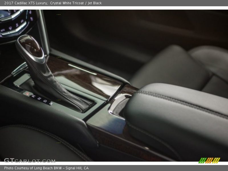 Crystal White Tricoat / Jet Black 2017 Cadillac XTS Luxury