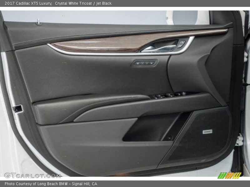 Crystal White Tricoat / Jet Black 2017 Cadillac XTS Luxury