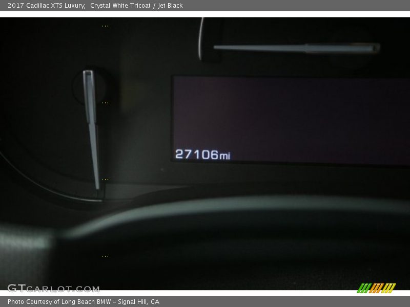 Crystal White Tricoat / Jet Black 2017 Cadillac XTS Luxury