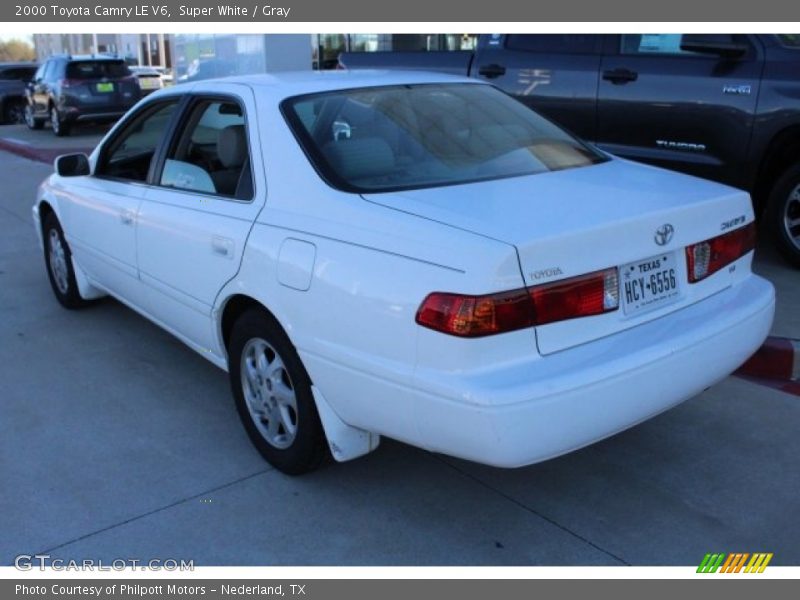 Super White / Gray 2000 Toyota Camry LE V6