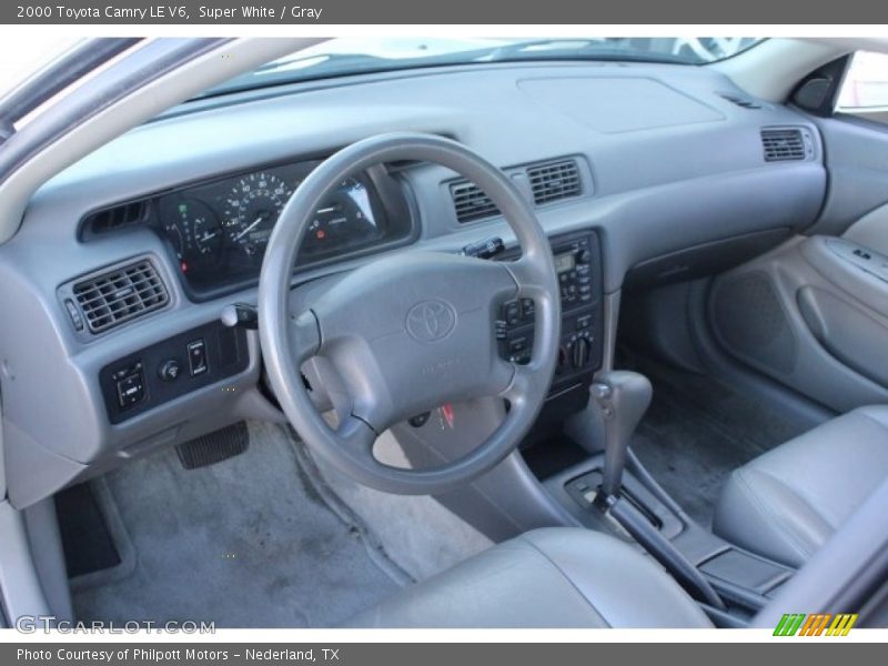 Super White / Gray 2000 Toyota Camry LE V6