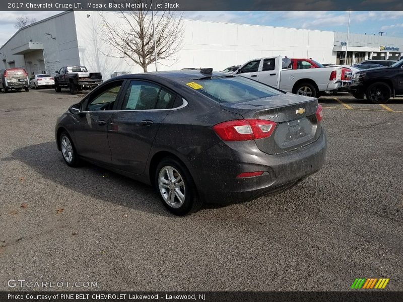 Mosaic Black Metallic / Jet Black 2017 Chevrolet Cruze LT