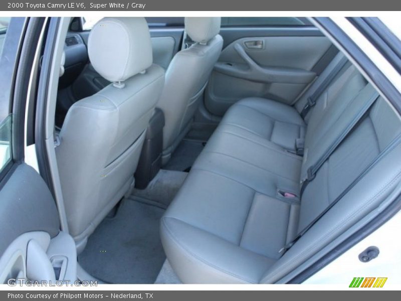 Super White / Gray 2000 Toyota Camry LE V6