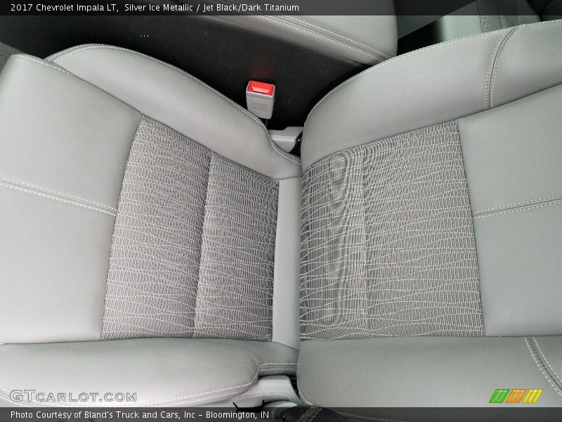 Silver Ice Metallic / Jet Black/Dark Titanium 2017 Chevrolet Impala LT