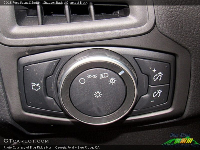 Shadow Black / Charcoal Black 2018 Ford Focus S Sedan