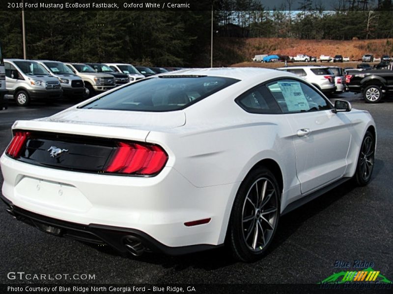 Oxford White / Ceramic 2018 Ford Mustang EcoBoost Fastback