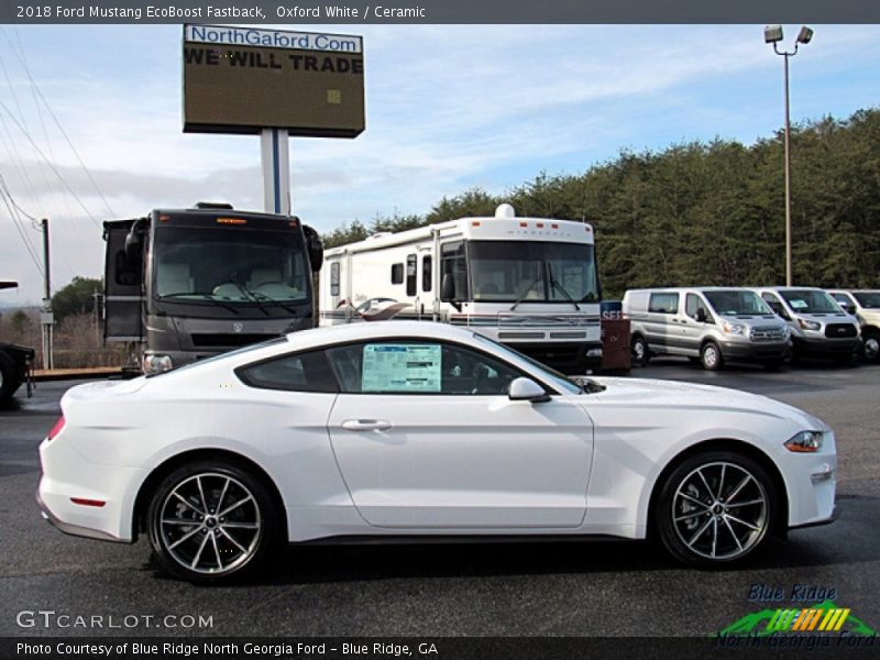 Oxford White / Ceramic 2018 Ford Mustang EcoBoost Fastback