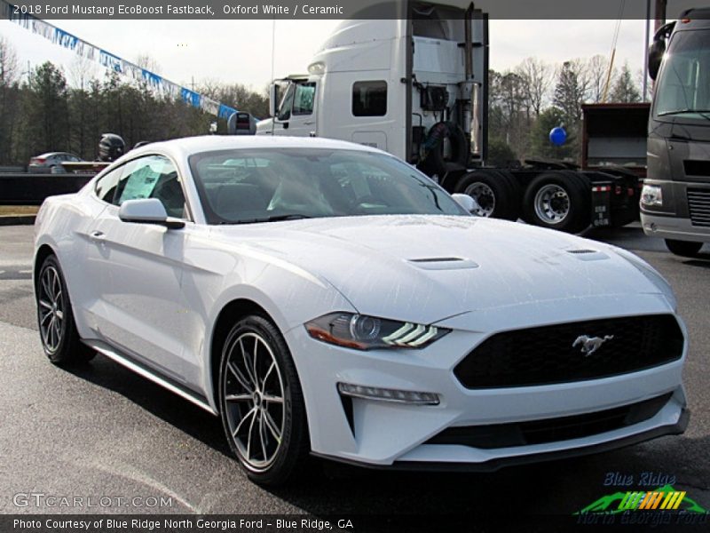 Oxford White / Ceramic 2018 Ford Mustang EcoBoost Fastback