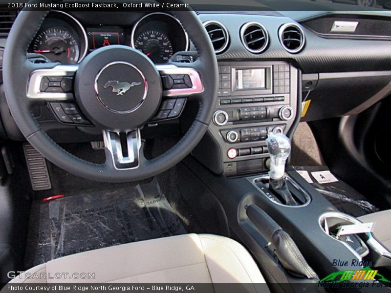 Oxford White / Ceramic 2018 Ford Mustang EcoBoost Fastback