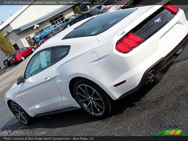 Oxford White / Ceramic 2018 Ford Mustang EcoBoost Fastback