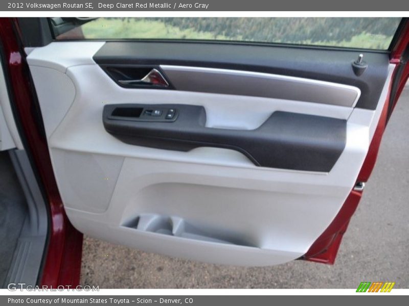 Deep Claret Red Metallic / Aero Gray 2012 Volkswagen Routan SE