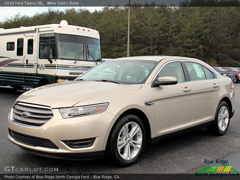 White Gold / Dune 2018 Ford Taurus SEL