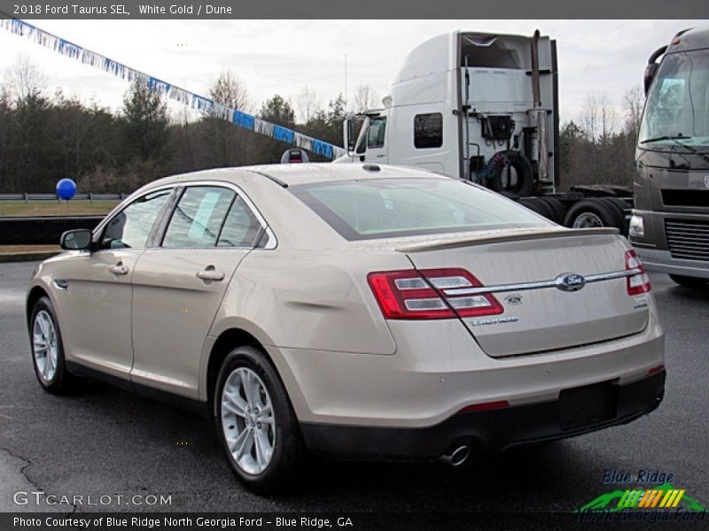White Gold / Dune 2018 Ford Taurus SEL