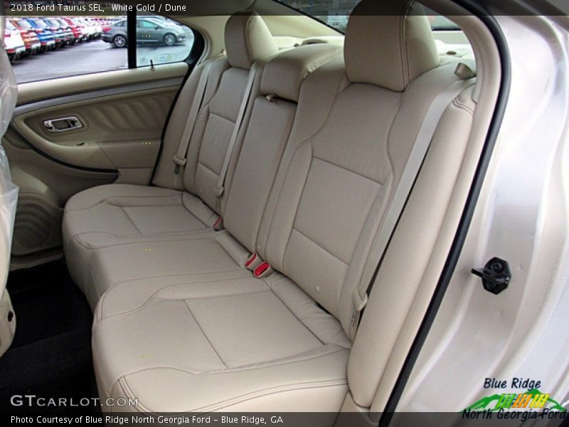 White Gold / Dune 2018 Ford Taurus SEL