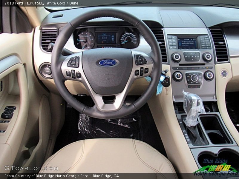 White Gold / Dune 2018 Ford Taurus SEL