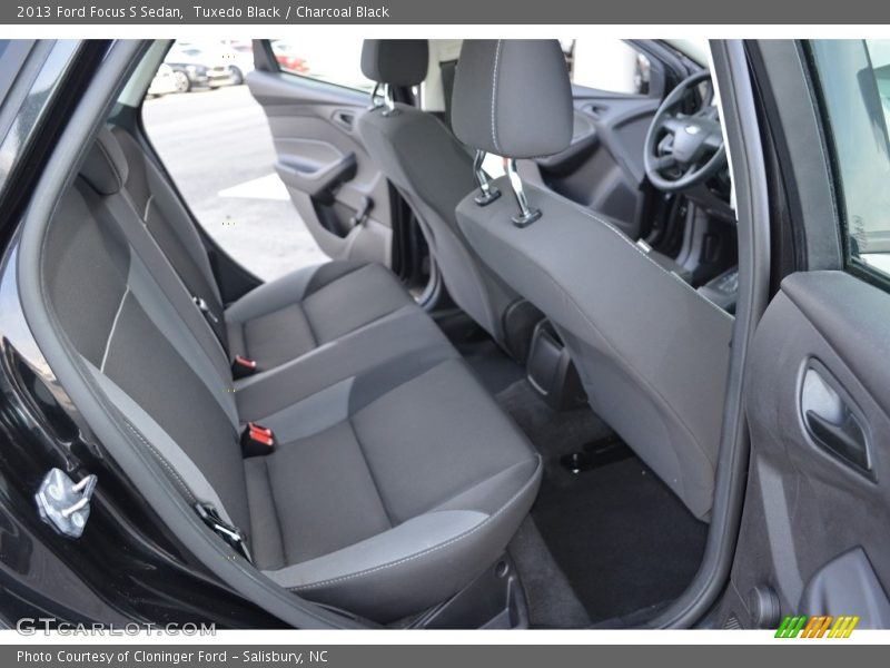 Tuxedo Black / Charcoal Black 2013 Ford Focus S Sedan