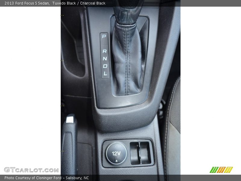 Tuxedo Black / Charcoal Black 2013 Ford Focus S Sedan