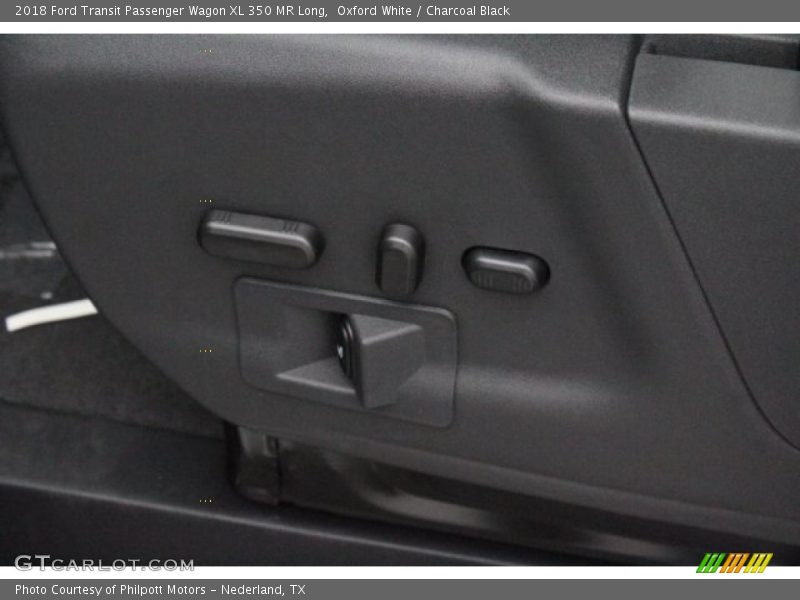 Oxford White / Charcoal Black 2018 Ford Transit Passenger Wagon XL 350 MR Long