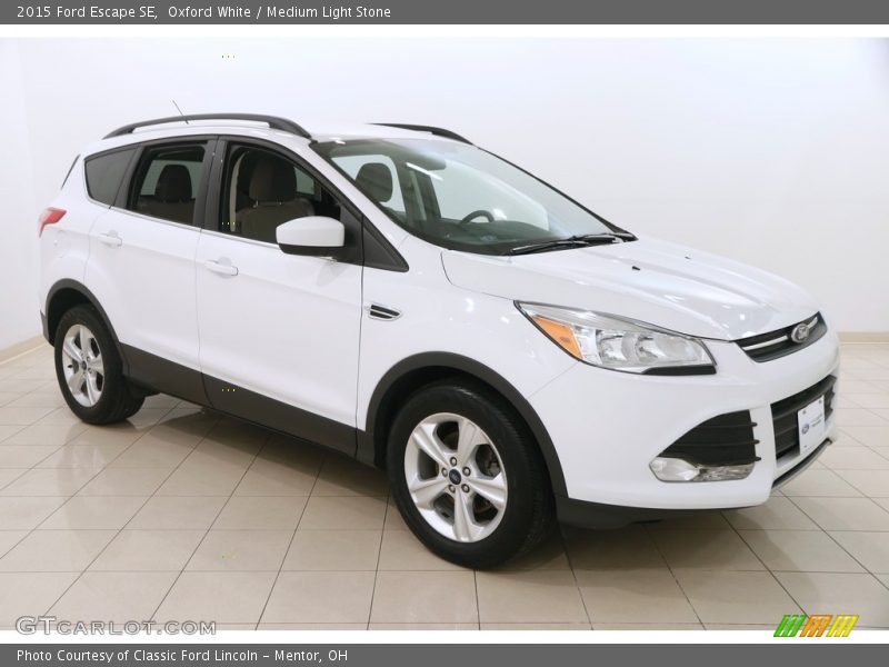 Oxford White / Medium Light Stone 2015 Ford Escape SE