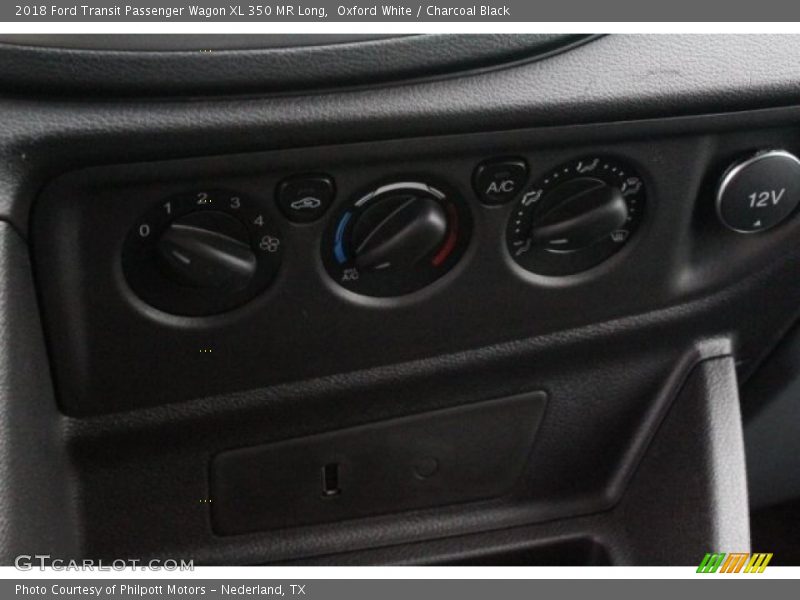 Oxford White / Charcoal Black 2018 Ford Transit Passenger Wagon XL 350 MR Long