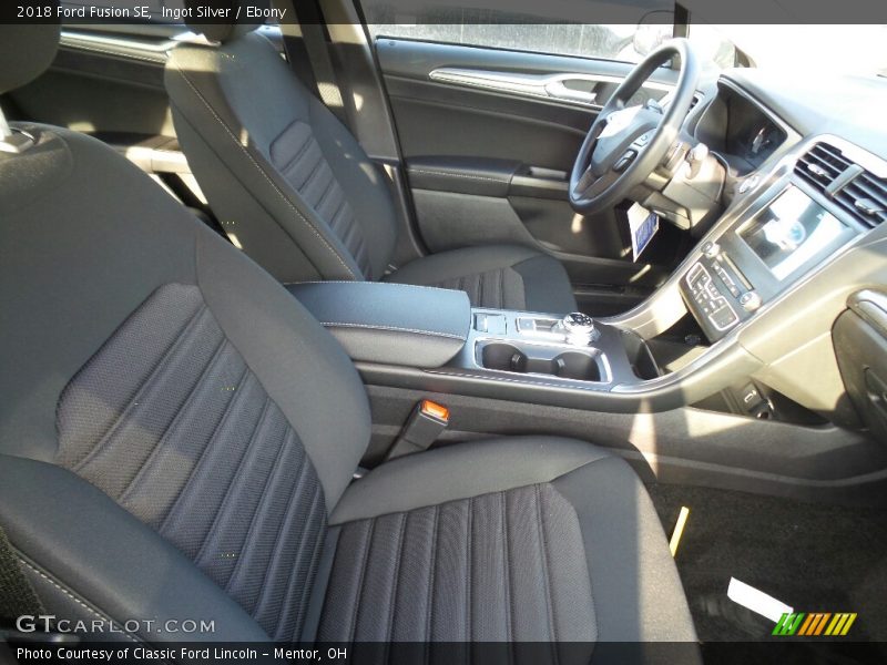 Ingot Silver / Ebony 2018 Ford Fusion SE