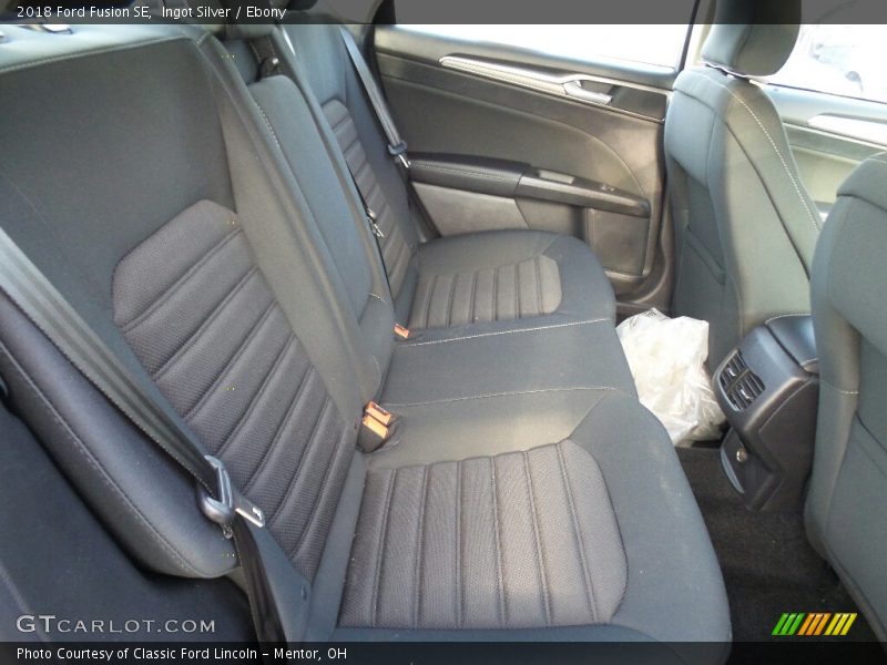 Ingot Silver / Ebony 2018 Ford Fusion SE