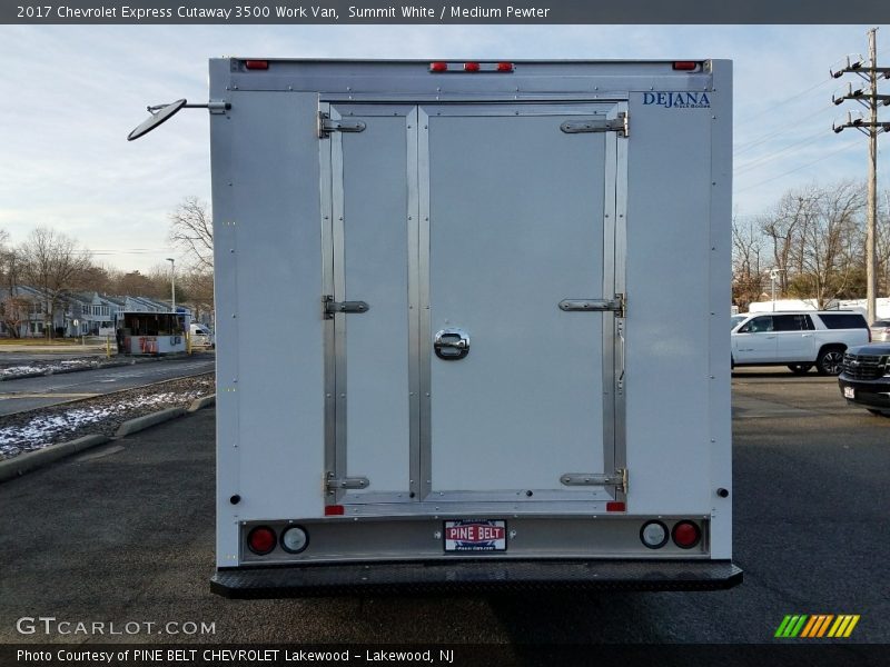 Summit White / Medium Pewter 2017 Chevrolet Express Cutaway 3500 Work Van