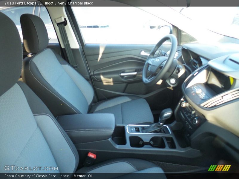 Ingot Silver / Charcoal Black 2018 Ford Escape SE