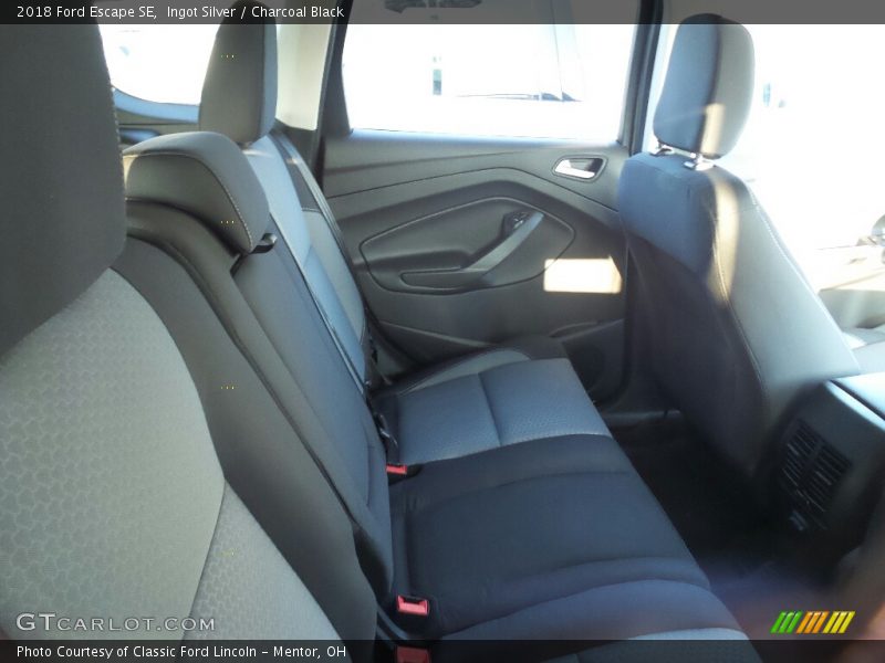 Ingot Silver / Charcoal Black 2018 Ford Escape SE
