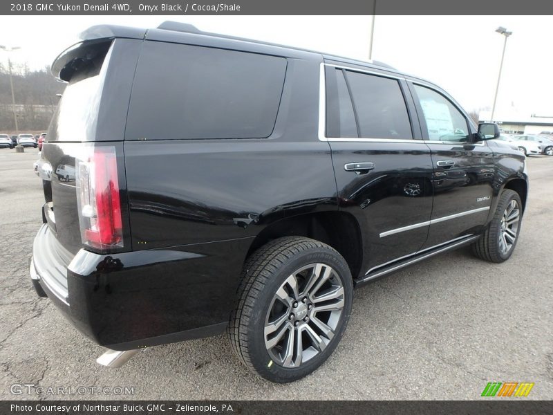 Onyx Black / Cocoa/Shale 2018 GMC Yukon Denali 4WD