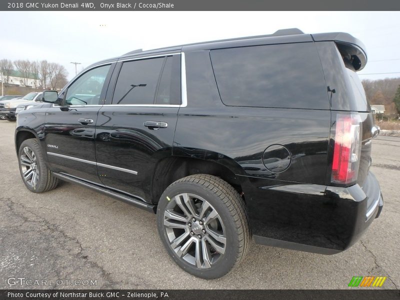 Onyx Black / Cocoa/Shale 2018 GMC Yukon Denali 4WD