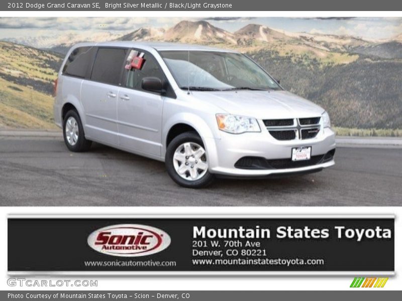 Bright Silver Metallic / Black/Light Graystone 2012 Dodge Grand Caravan SE