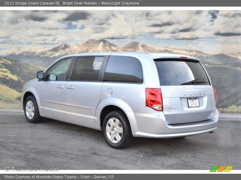 Bright Silver Metallic / Black/Light Graystone 2012 Dodge Grand Caravan SE