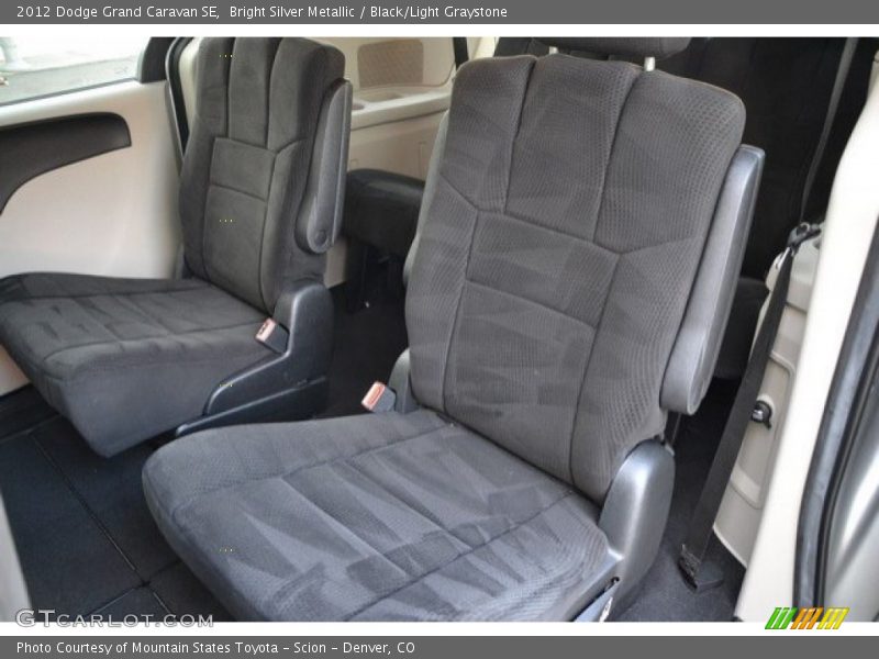 Bright Silver Metallic / Black/Light Graystone 2012 Dodge Grand Caravan SE