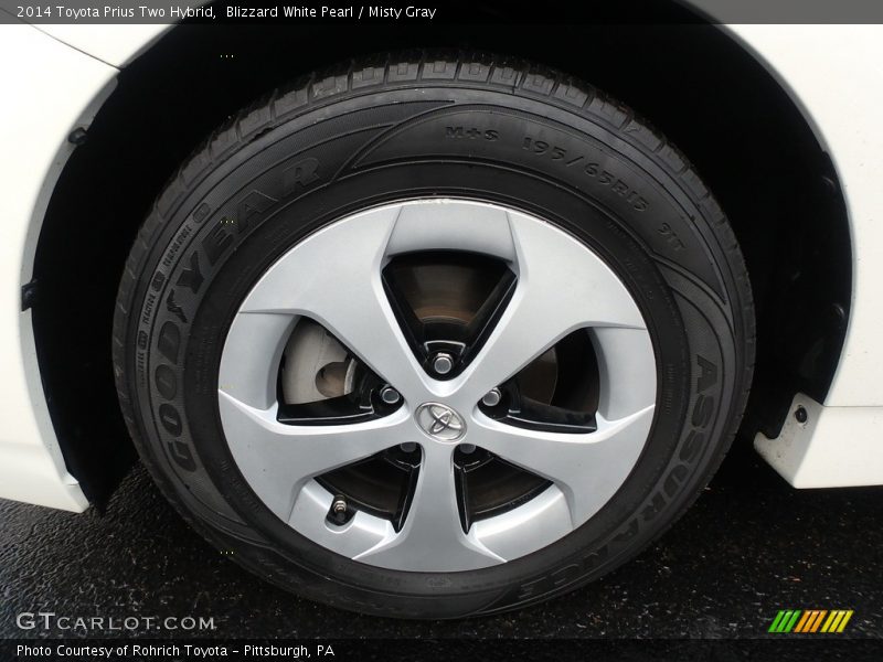 Blizzard White Pearl / Misty Gray 2014 Toyota Prius Two Hybrid