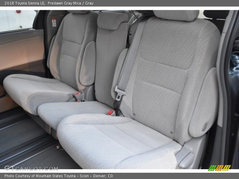 Predawn Gray Mica / Gray 2018 Toyota Sienna LE