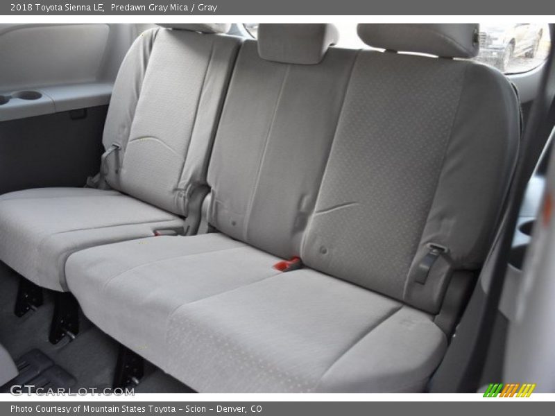 Predawn Gray Mica / Gray 2018 Toyota Sienna LE